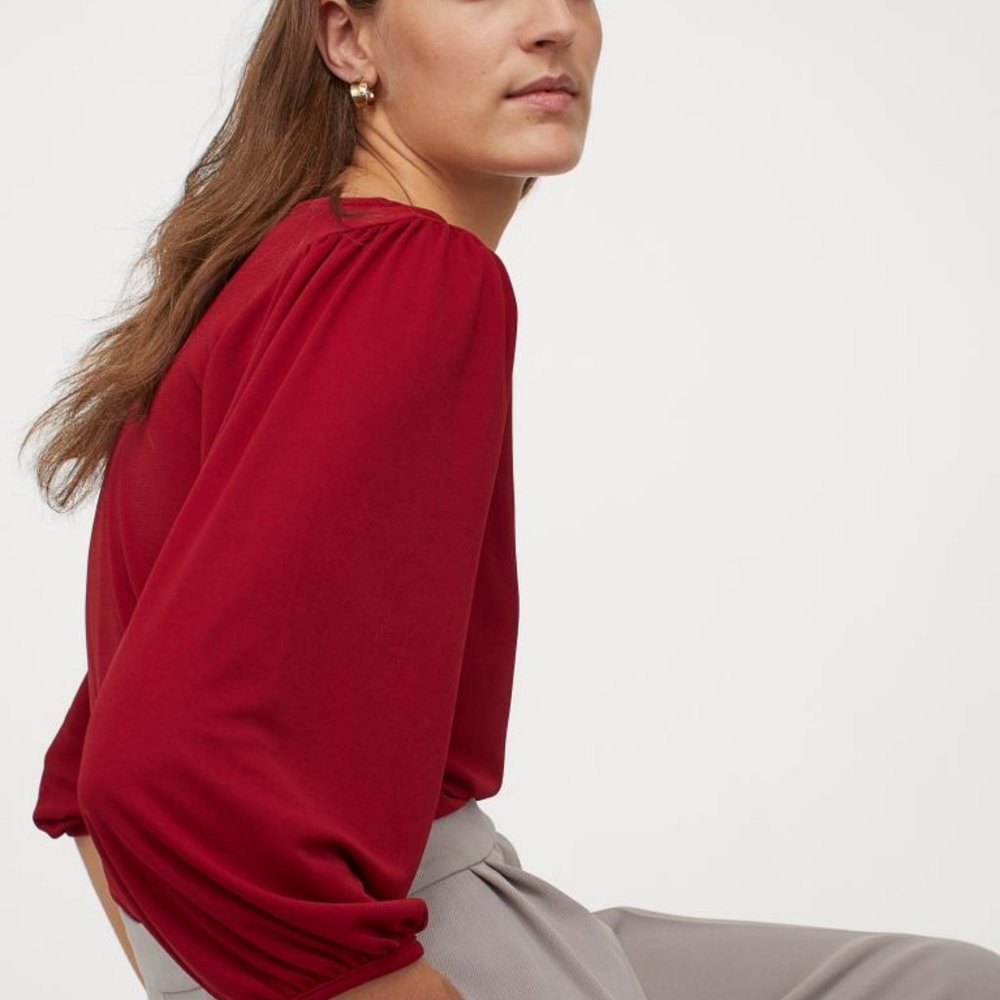 NWOT  H&M Red Top